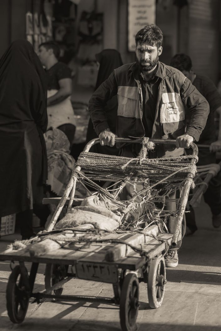 Transporting merchandise at the bazar